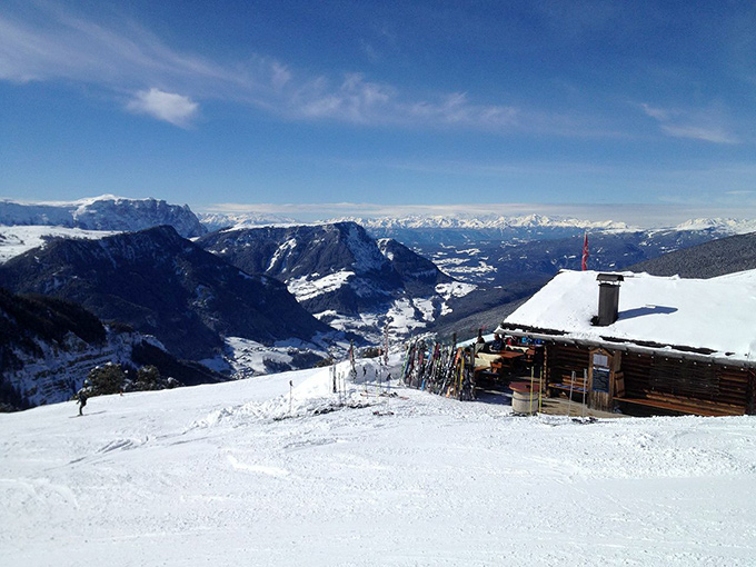 Skidor och livsstil i Alperna