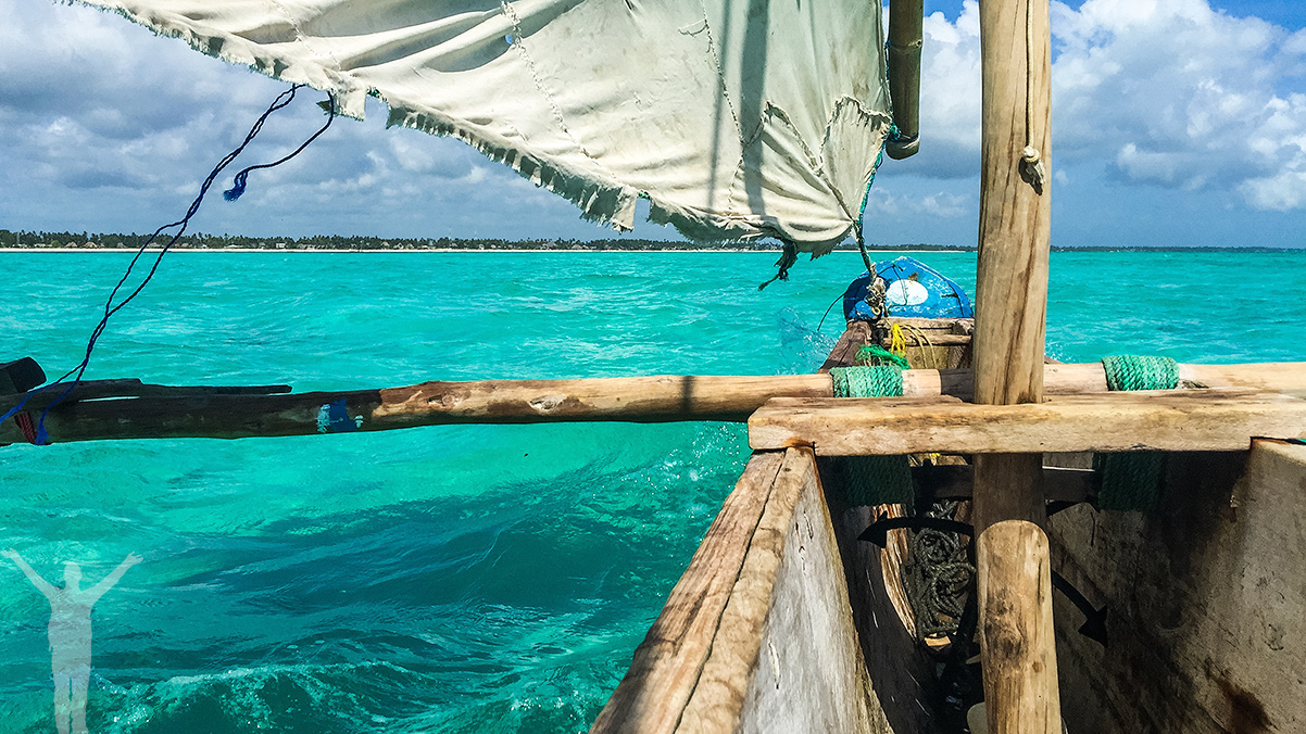 Segelbåt ut till snorklingen på Zanzibar