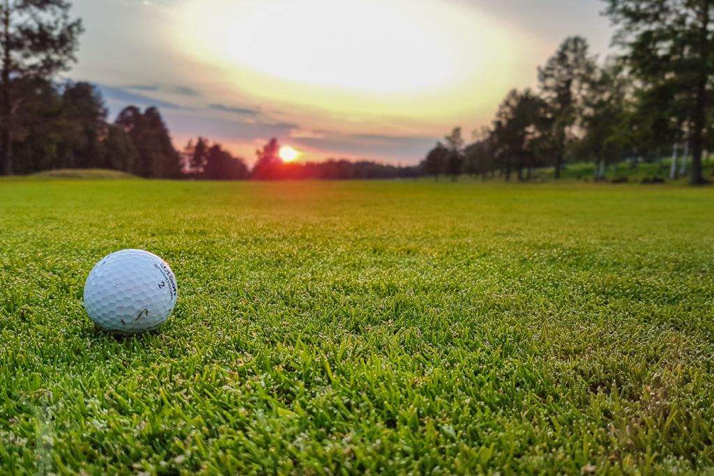 Golf och solnedgång på Frösön