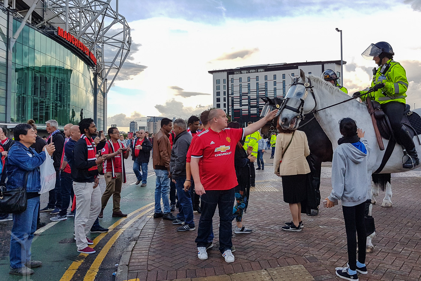 Efter matchen, utanför Old Trafford