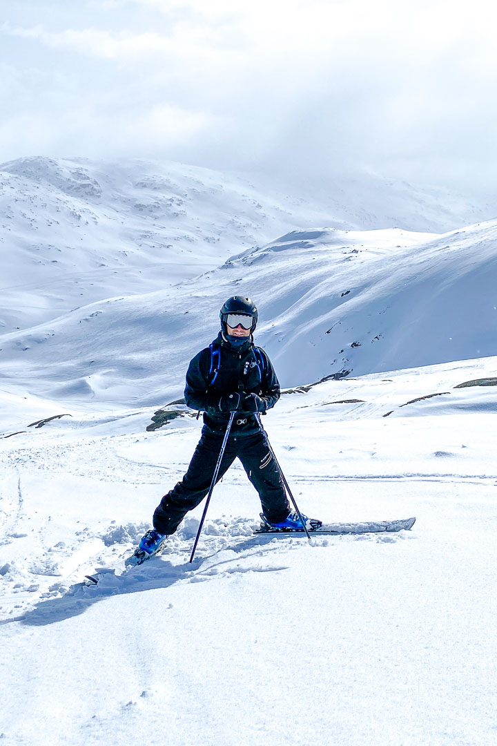 Dryden åker skidor vid Riksgränsen
