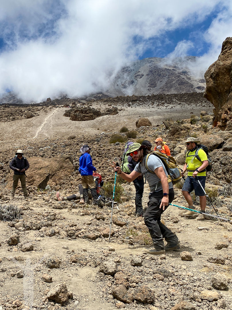 Rasmus och teamet på Kilimanjaro dag 6